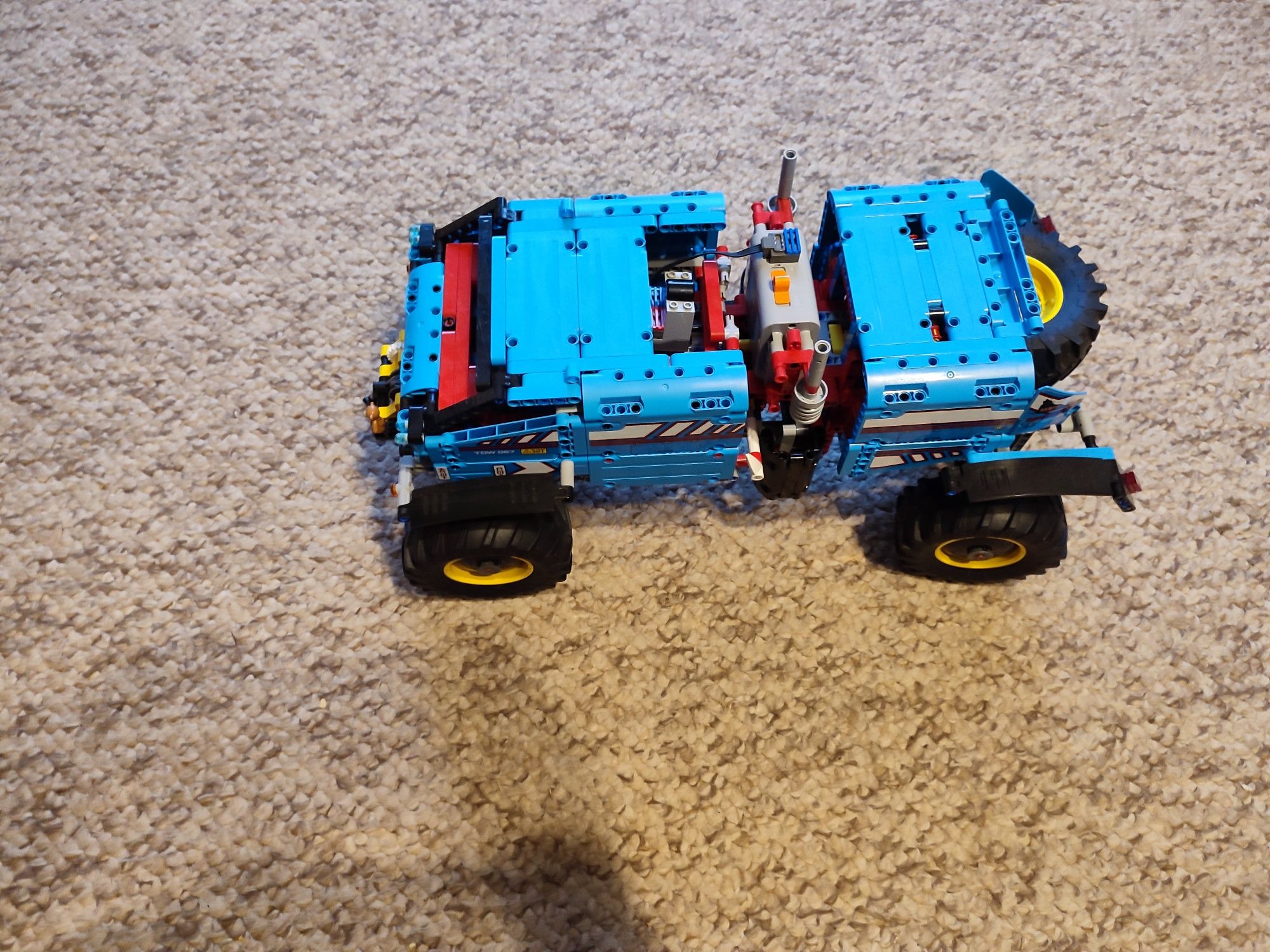 LEGO 42070 holownik terenowy