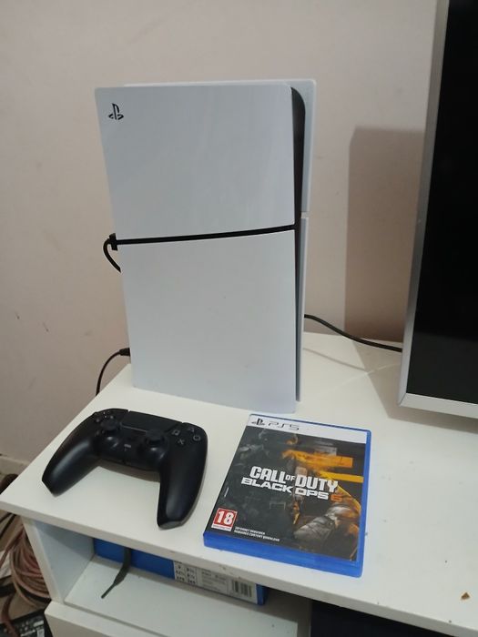 Ps5 slim strandard 1 tb garantia até julho 2028 + black ops 6
