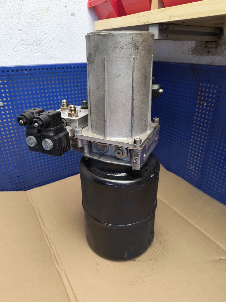 Pompa hydrauliczna agregat kiper wywrot zbiornik prasa