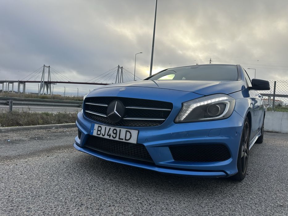 Mercedes-Benz A180 AMG Aceito Retoma