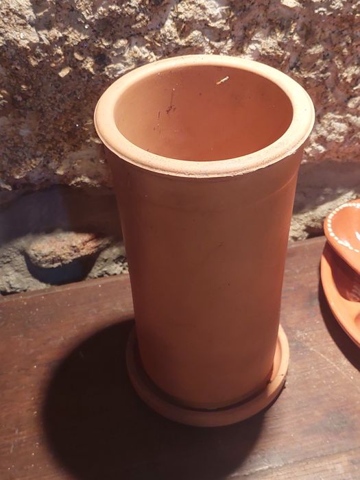 Frapés com base - em barro