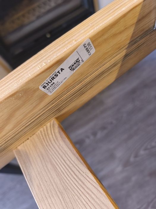 Mesa extensível Bjursta + 4 cadeiras Henriksdal