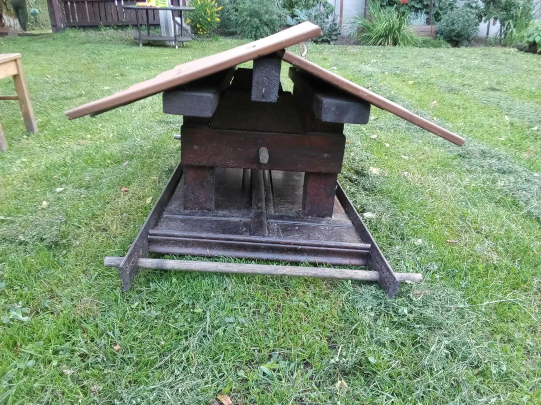karmnik dla ptaków