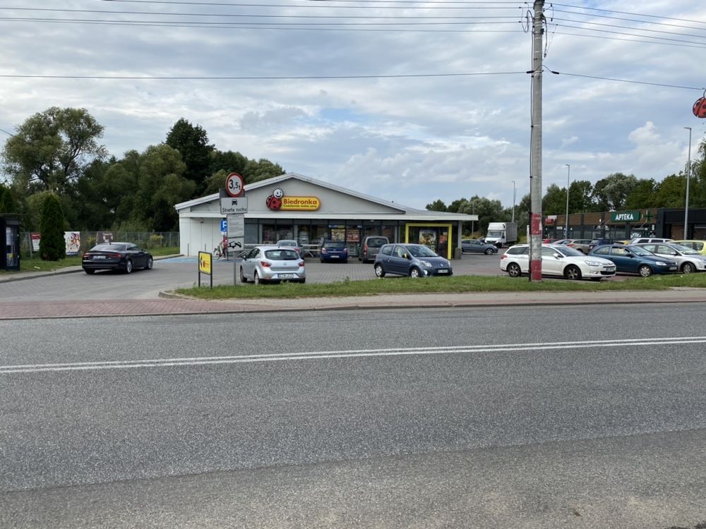 Wynajmę plac obok biedronki 10mkw do 2000 mkw. Pod myjnie lub handel