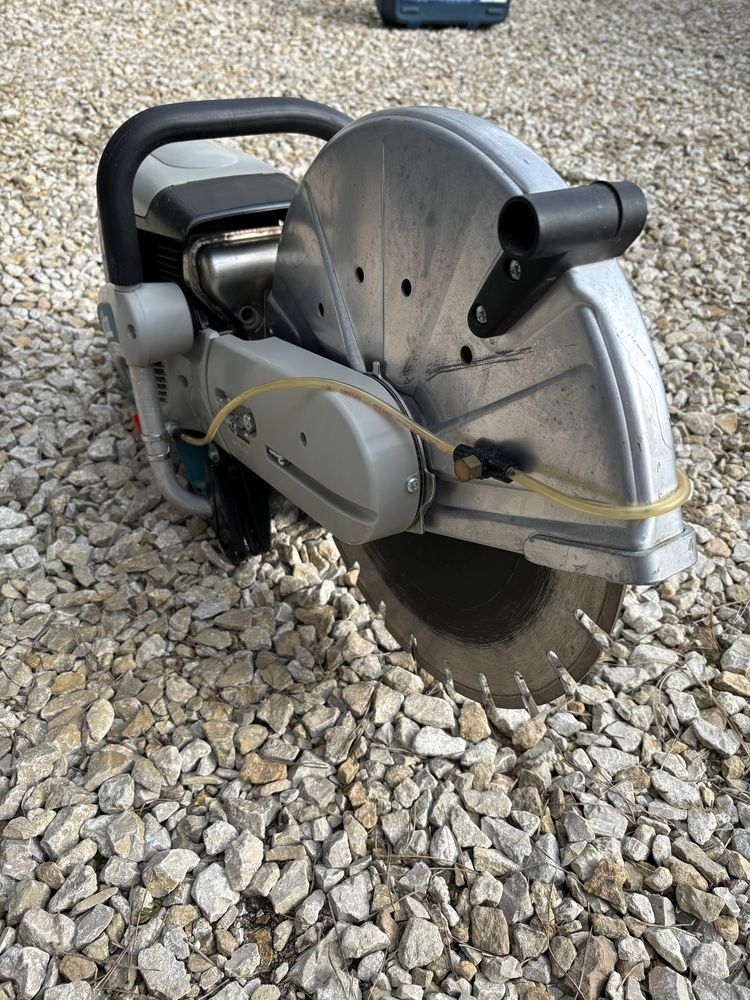 Przecinarka spalinowa Makita plus 2 tarcze diamentowe  40 cm