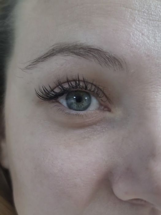 Шукаю моделей на нарощення вій, фарбування брів, манікюр та педикюр