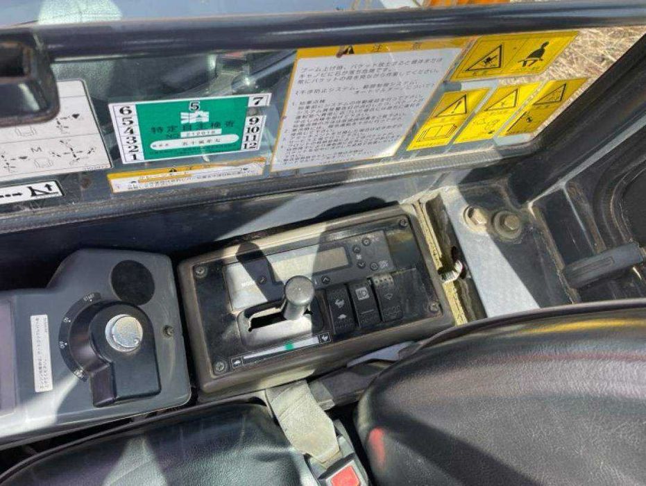 Экскаватор гусеничный Hiitachi ZX40UR-3