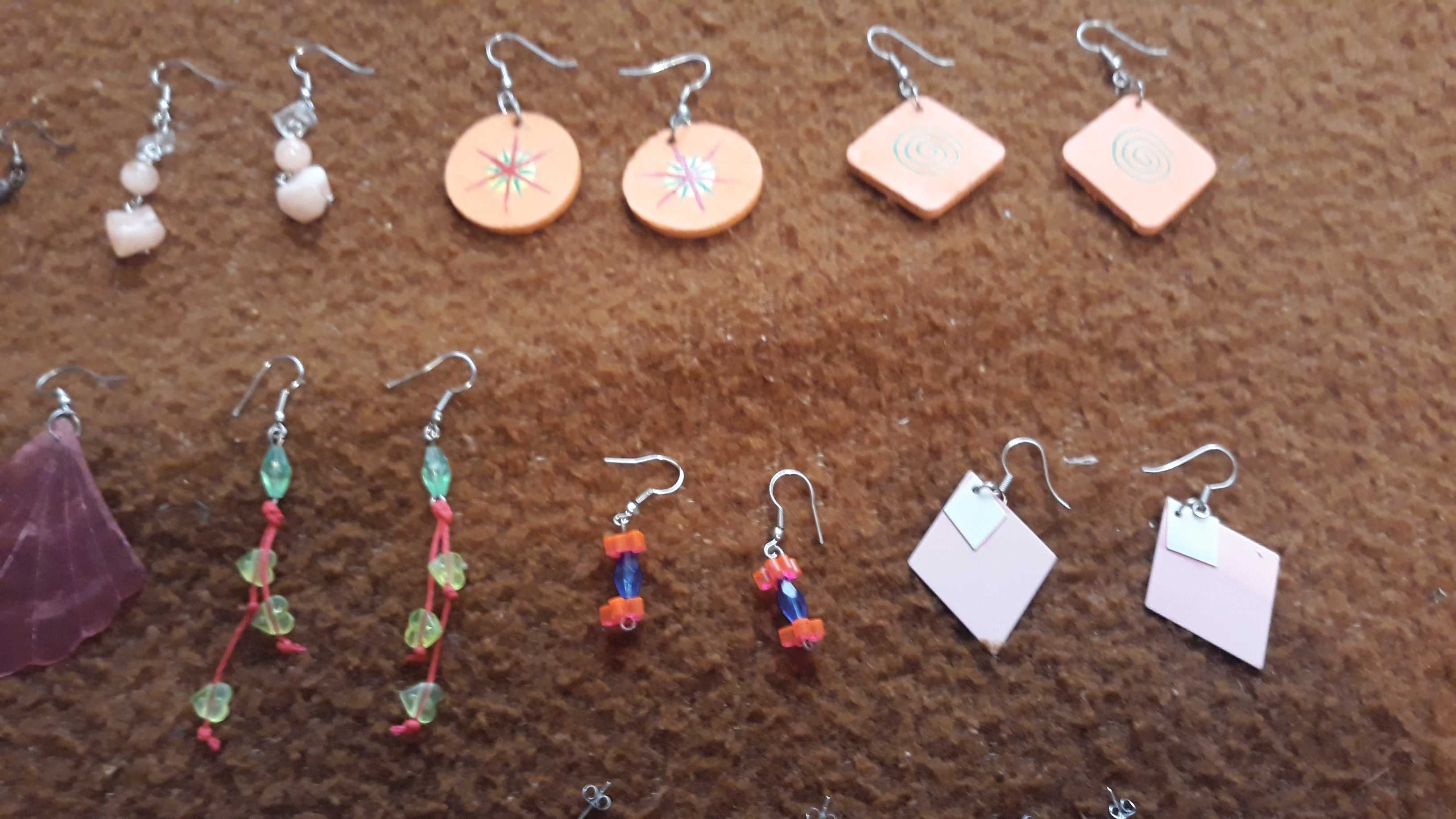 Conjunto de 15 pares de brincos - novos - portes incluidos