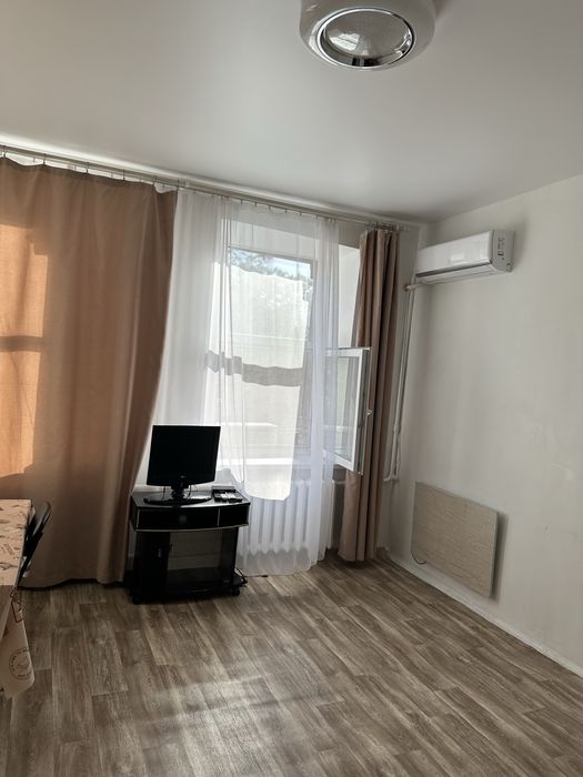 Сдам комнату в комунальной квартире со своей кухней и санузлом.