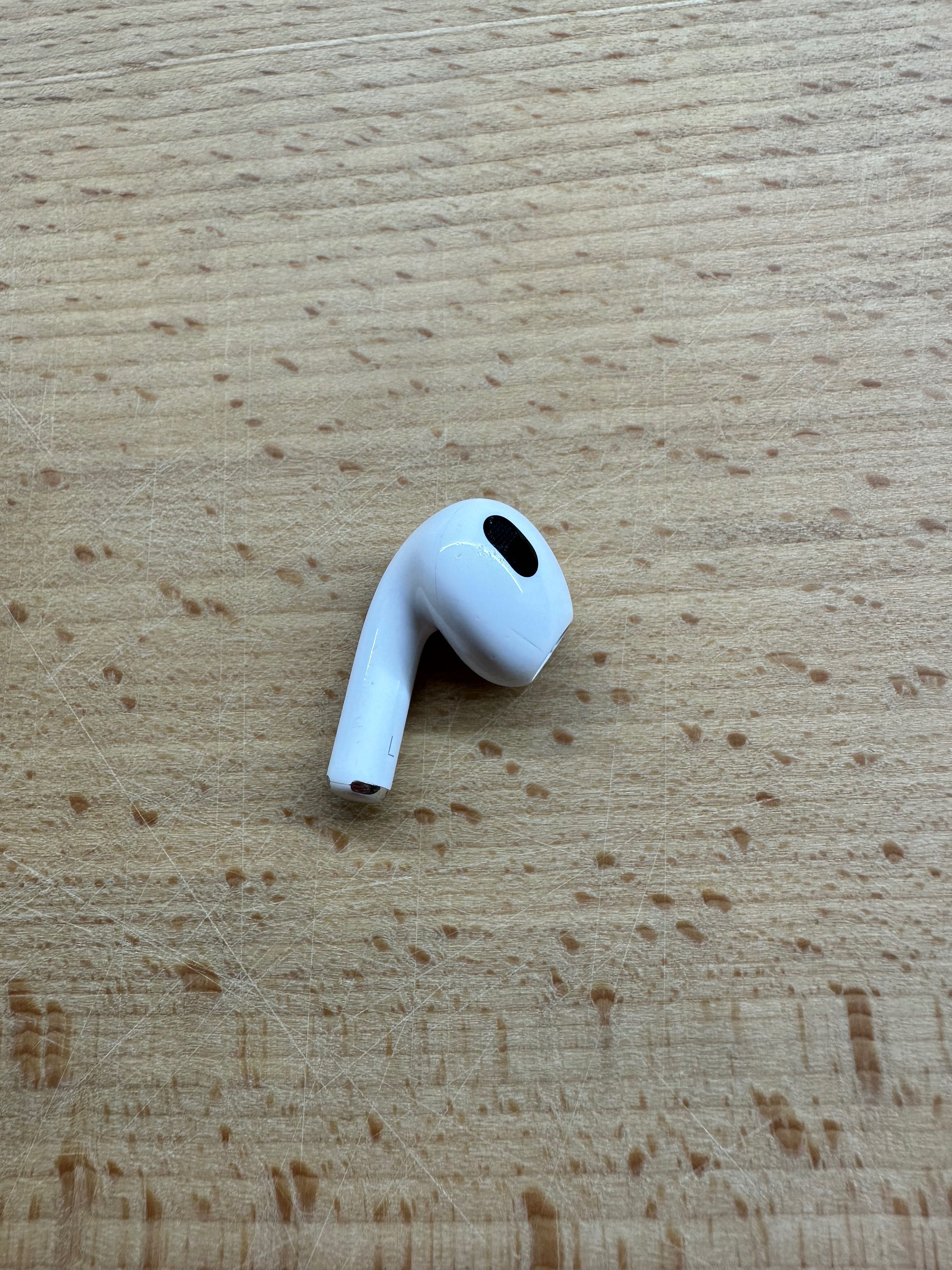Оригінальний лівий навушник Apple AirPods 3 a2564