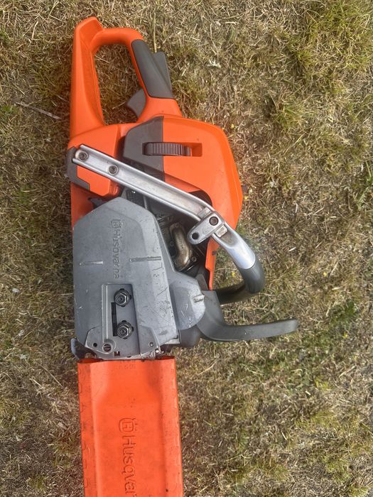 Pilarka Husqvarna 562 mark II
