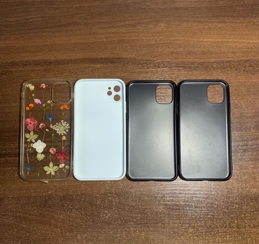 Чехлы на iPhone 11