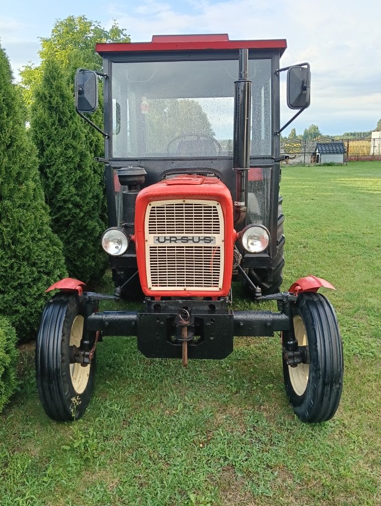 Traktor Ursus C-330