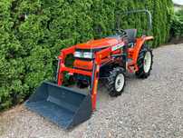 Traktor Kubota GL221 Wspomaganie Rewers Ładowacz Komunalny ogrodniczy