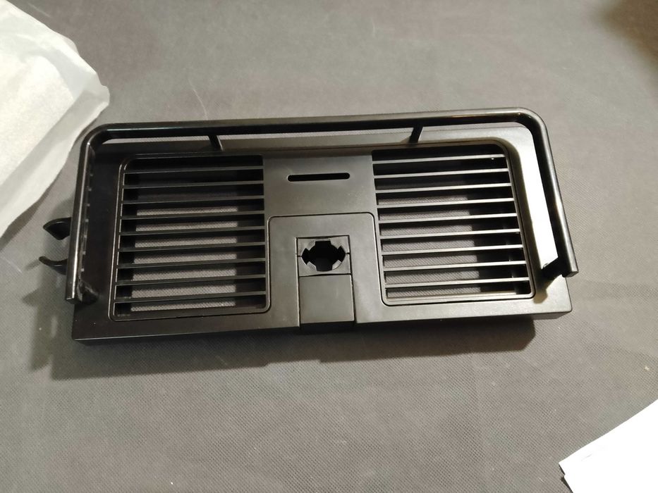 Półka prysznicowa na drążek Goopool czarna z tworzywa sztucznego