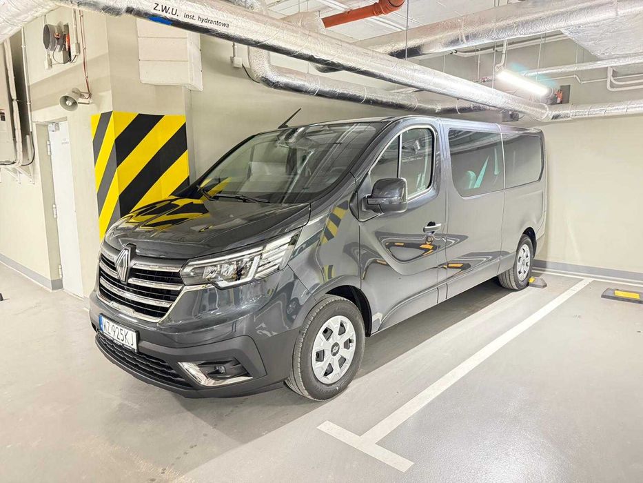 Wynajem NOWY bus 9 osób Renault Trafic long Warszawa Polska Europa