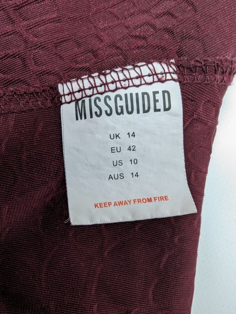 Bordowa burgundowa welurowa krótka sukienka z fakturą Missguided XL 42