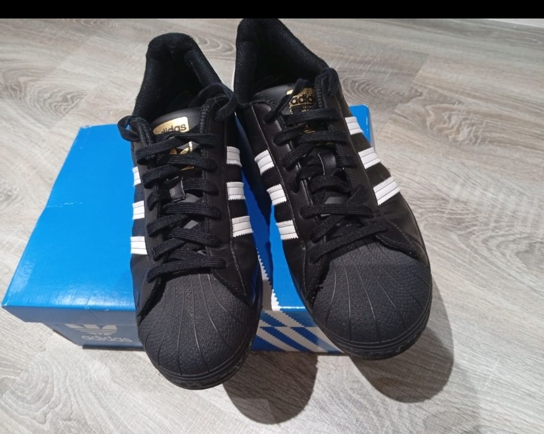 Adidas  SUPERSTAR