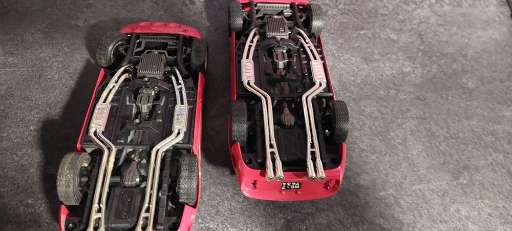 1:18 Ferrari GTO Złom 2sztuki Bburago