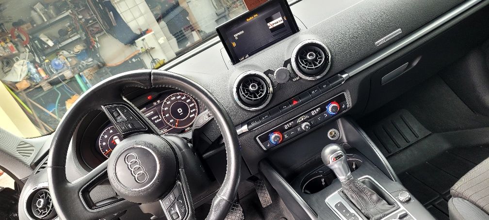 Audi A3 v8 sportback czarny