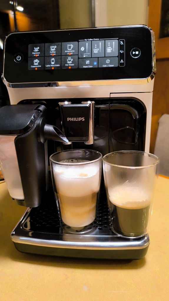 Ekspres kawy Philips lattego EP3243/50 super stan