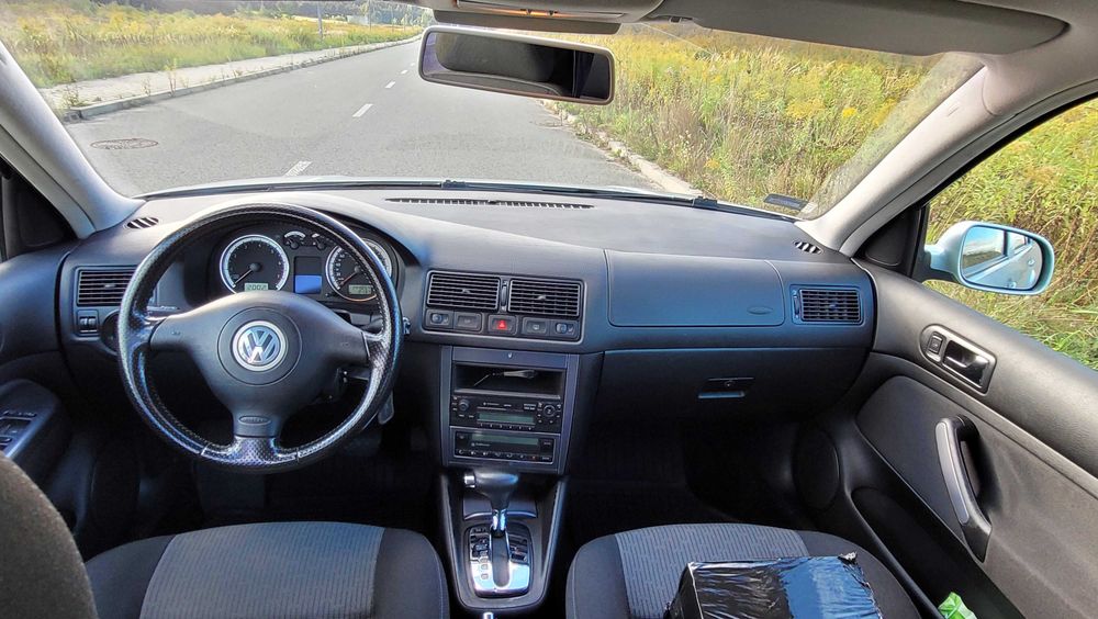 VW Golf IV 1,6 benz. Automat  wersja Pacyfic