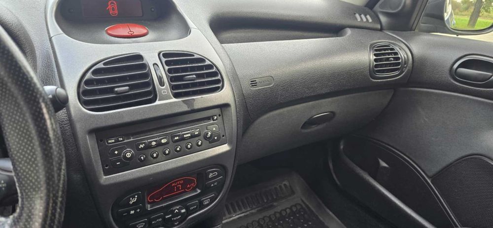 Peugeot 206 1.4HDI 2006r 5 drzwi climatronic