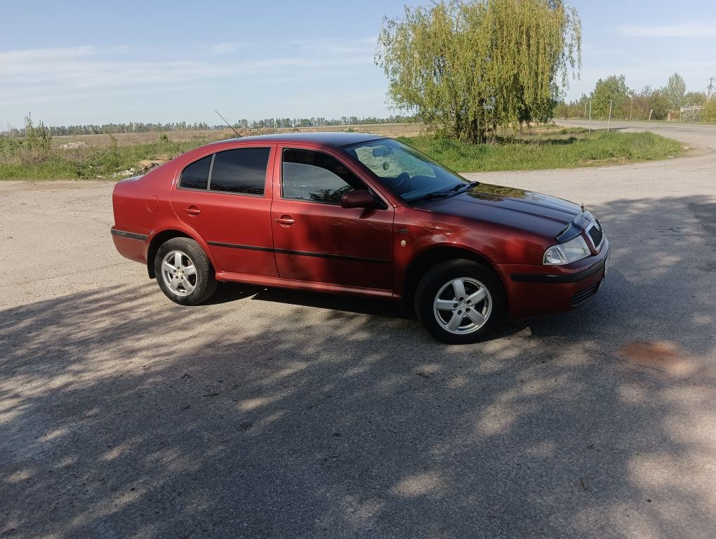 Skoda Octavia tour 1.6mpi 8v