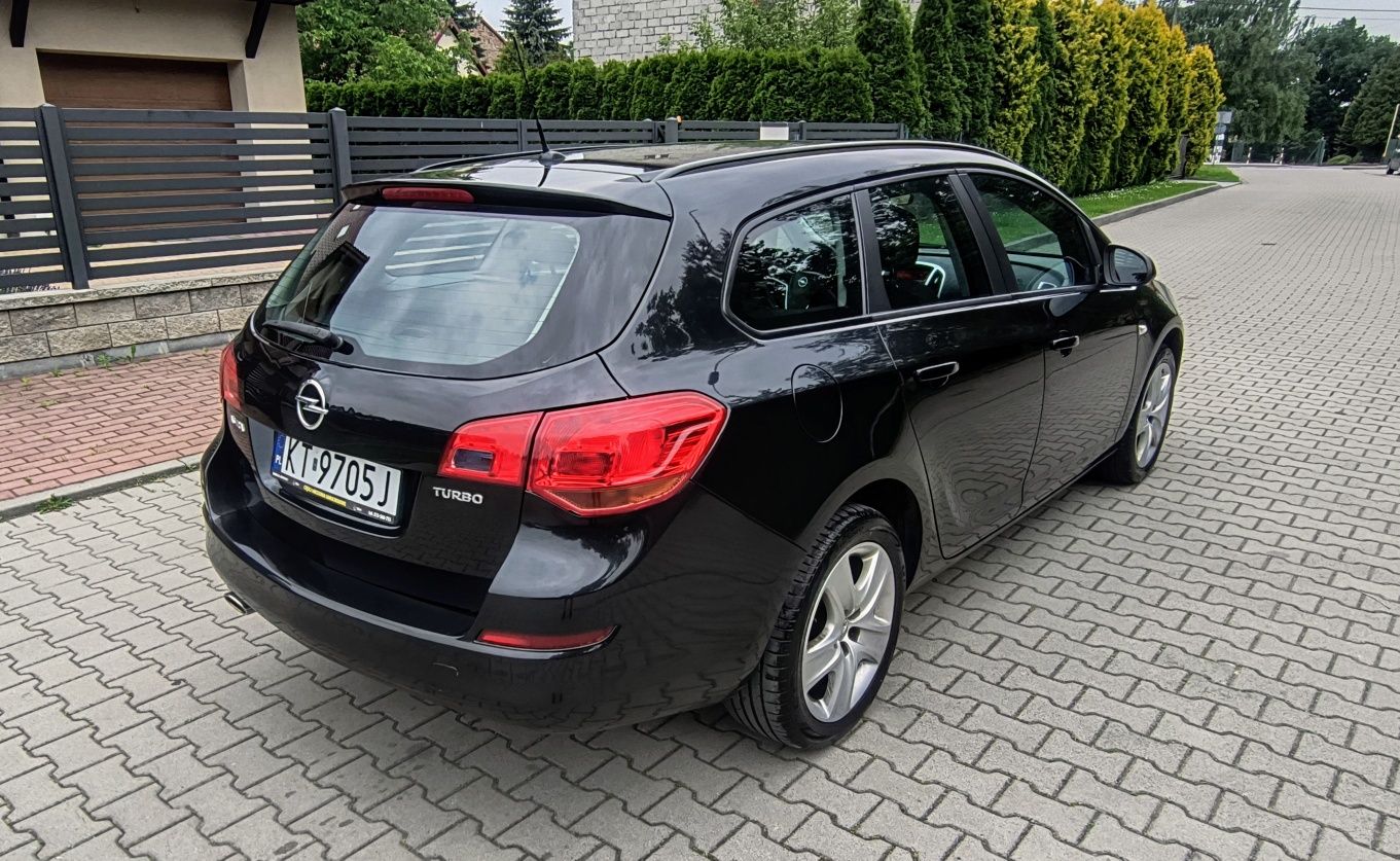 Opel Astra J 1.4T