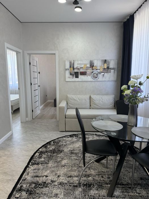 Оренда 2-кімнатної квартири з сучасним ремонтом вул. Соборна, 364 В