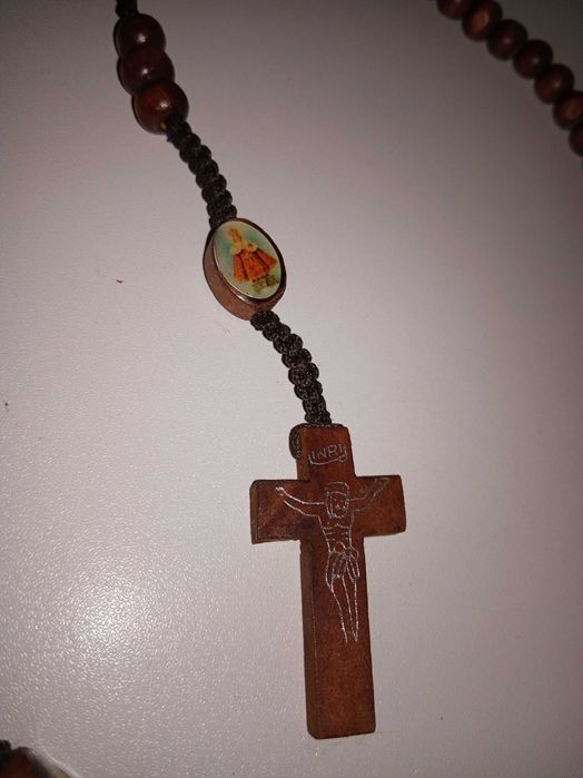 Instrumento oração: terço rosário católico