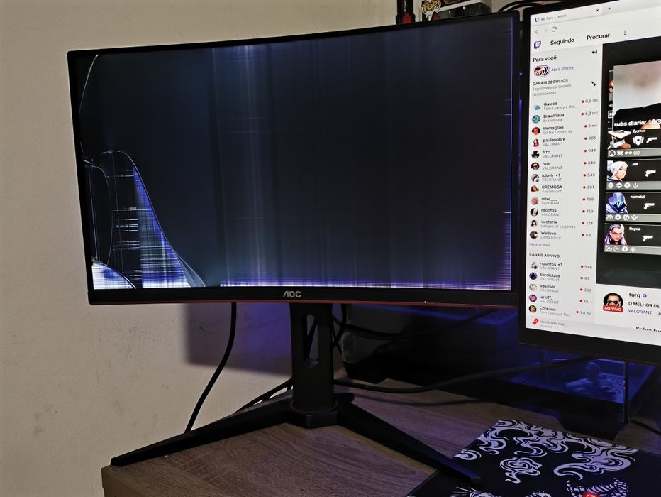 2 Monitores AOC Gamer para reaproveitamento de peças.