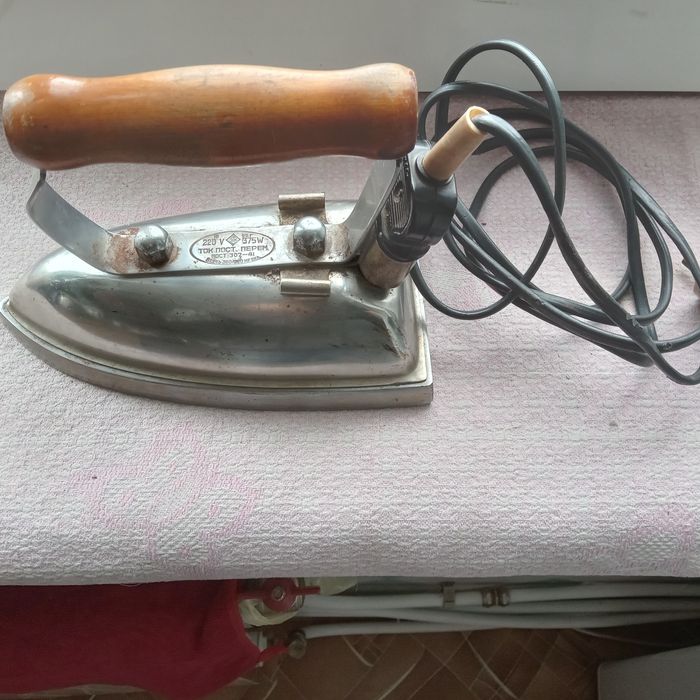 Праска/утюг/ в робочому стані,1955 року виготовлення.300грн