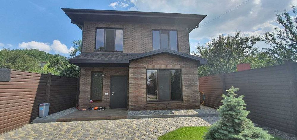 Продаж шикарного 2-х поверхового будинку в районі Робочої