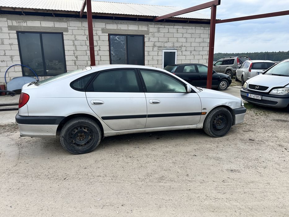 Toyota avensis 2.0 d4d  t22 t25 verso