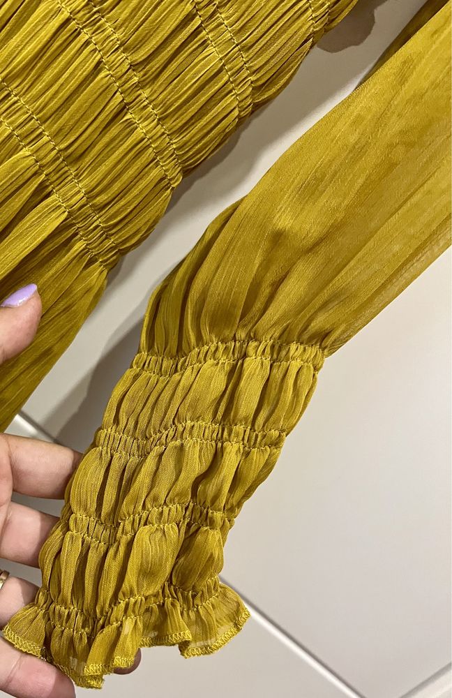 Vestido zara plissado amarelo mostarda S