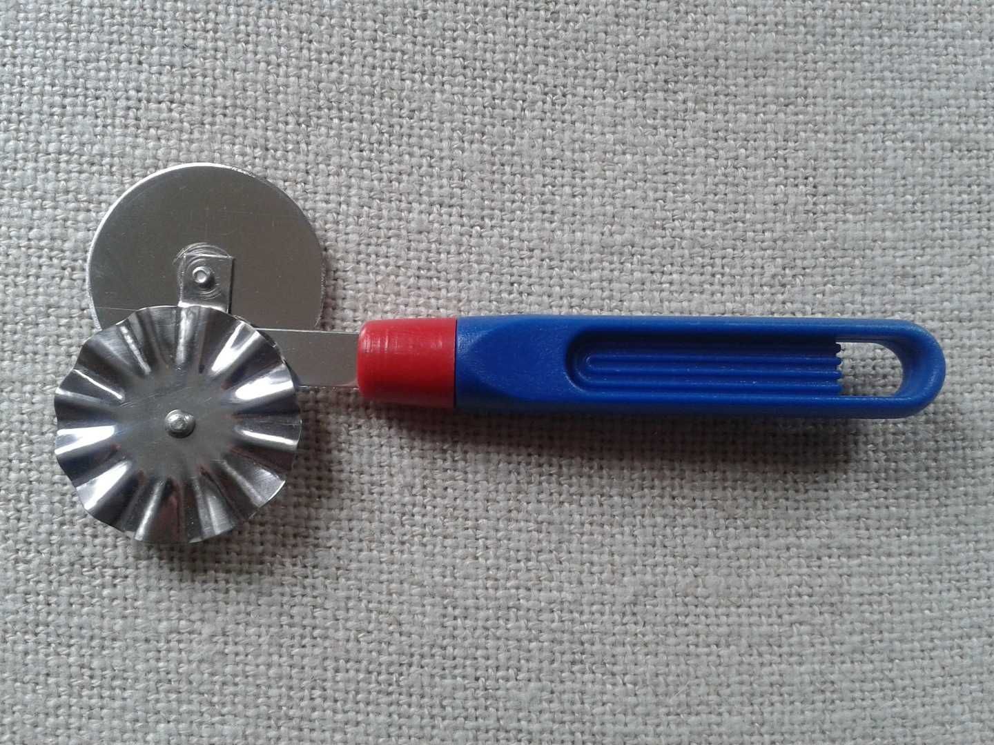 Podwójne radełko nóż do ciastek ciasta ravioli faworków chrustu 2sz 26