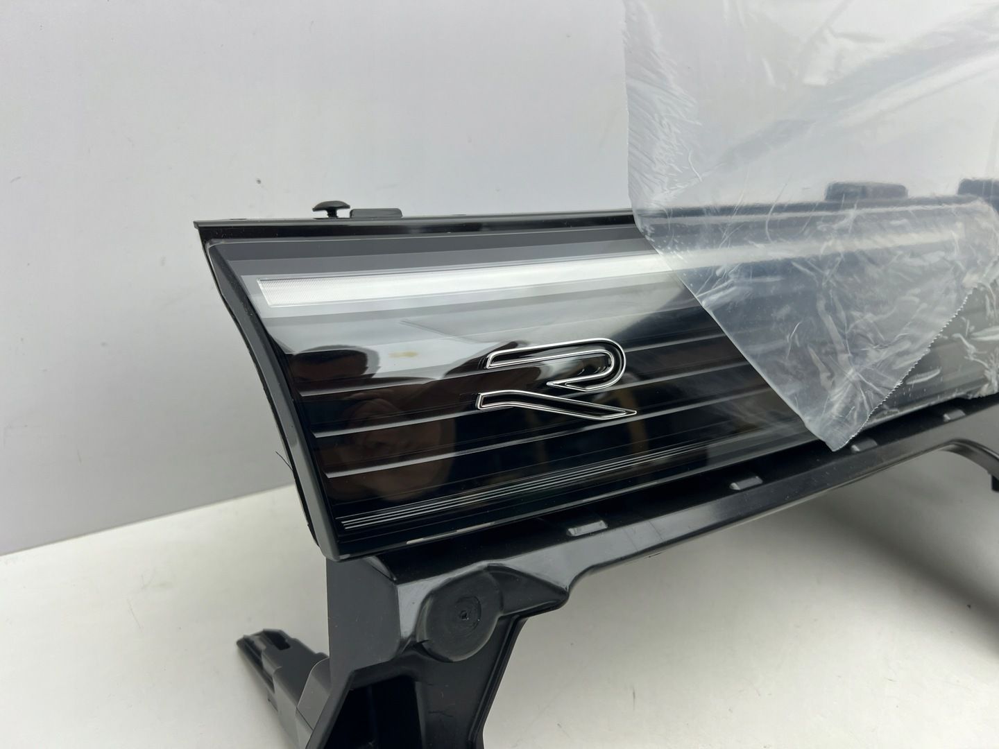VW Tiguan 3 Iii Atrapa Zderzaka Grill Led r line Nowa Oem 2024