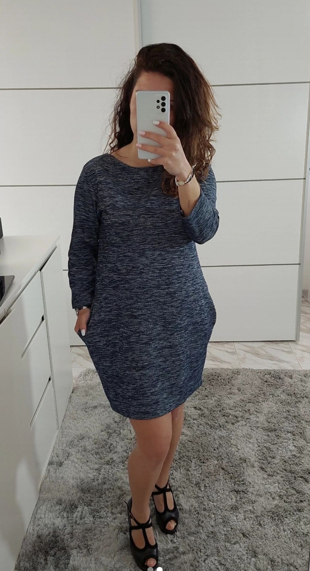 Vestido curto com bolsos