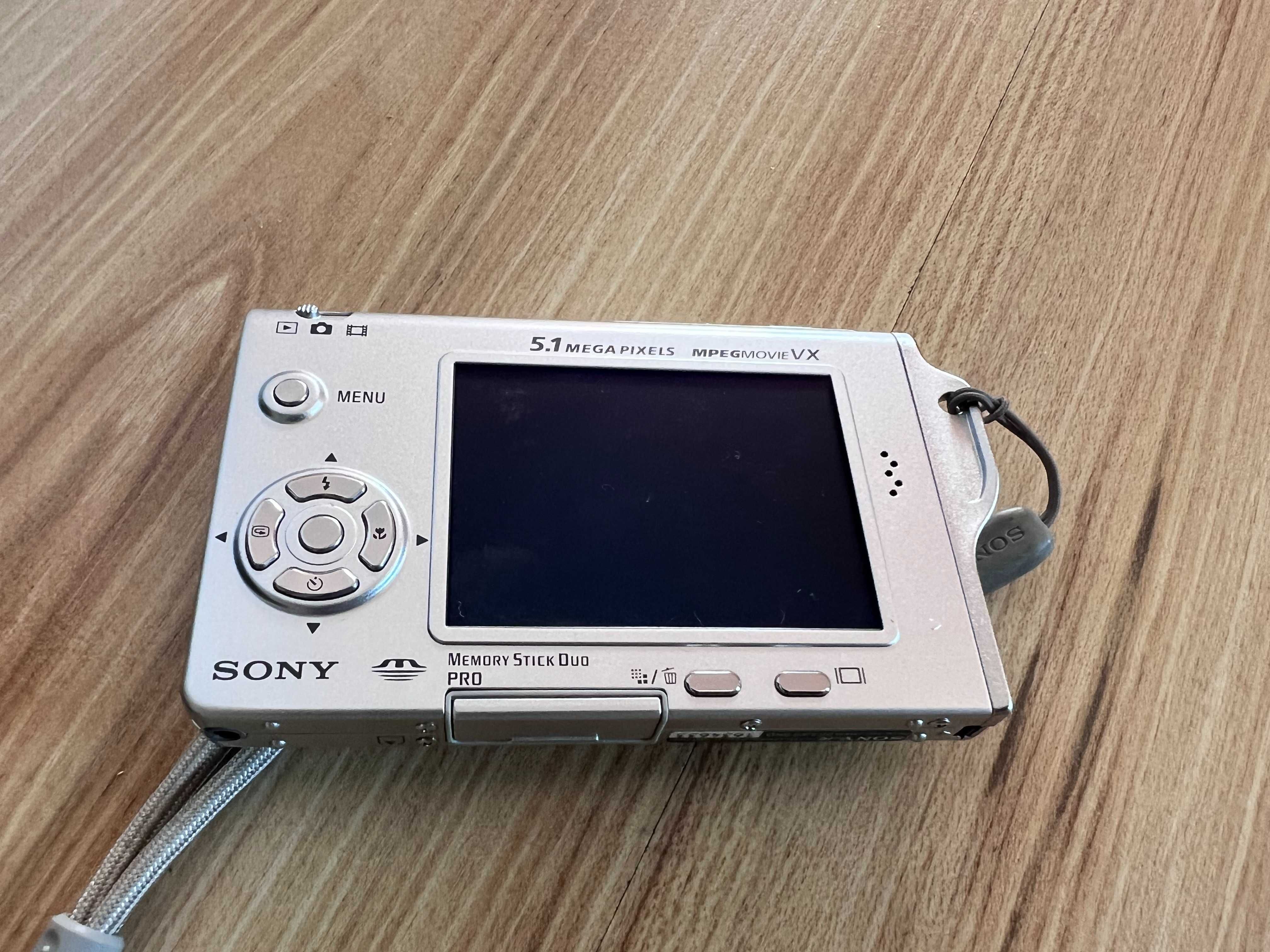 Sony Cyber-Shot DSC-T7