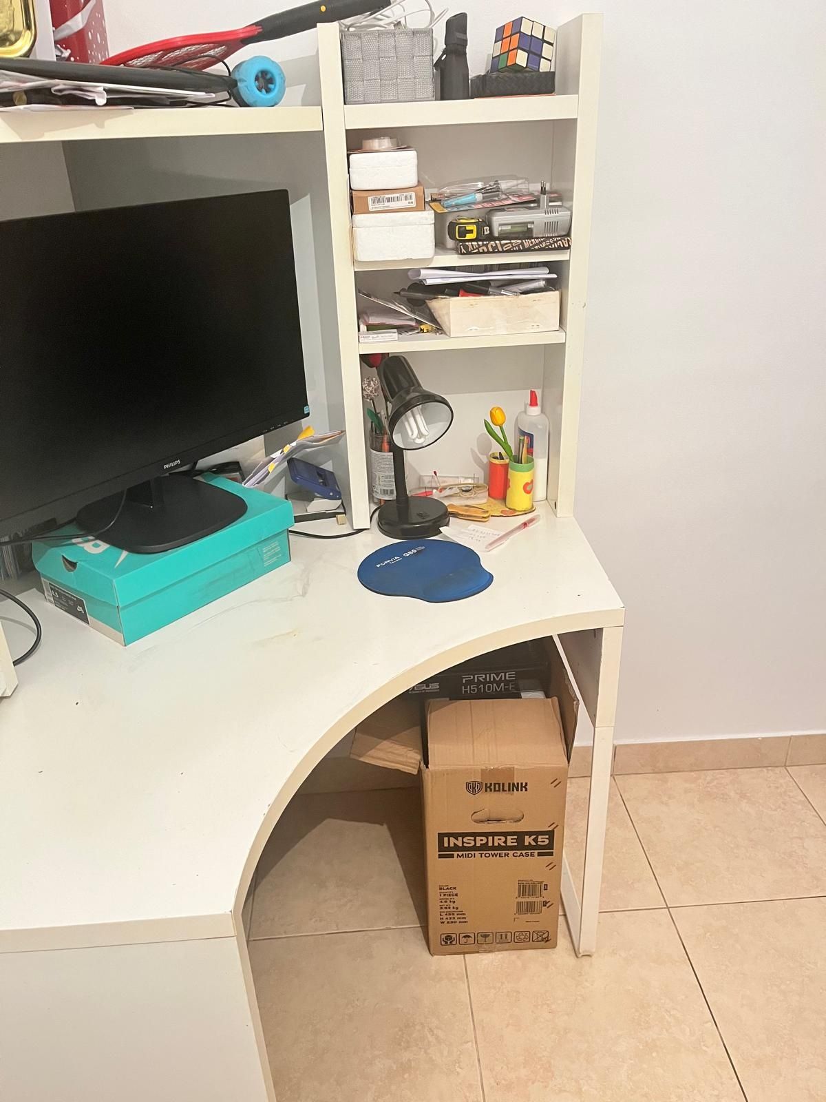 Secretaria branca micke