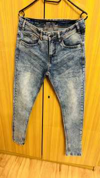 Spodnie Jeansy Cropp skinny W30 L34