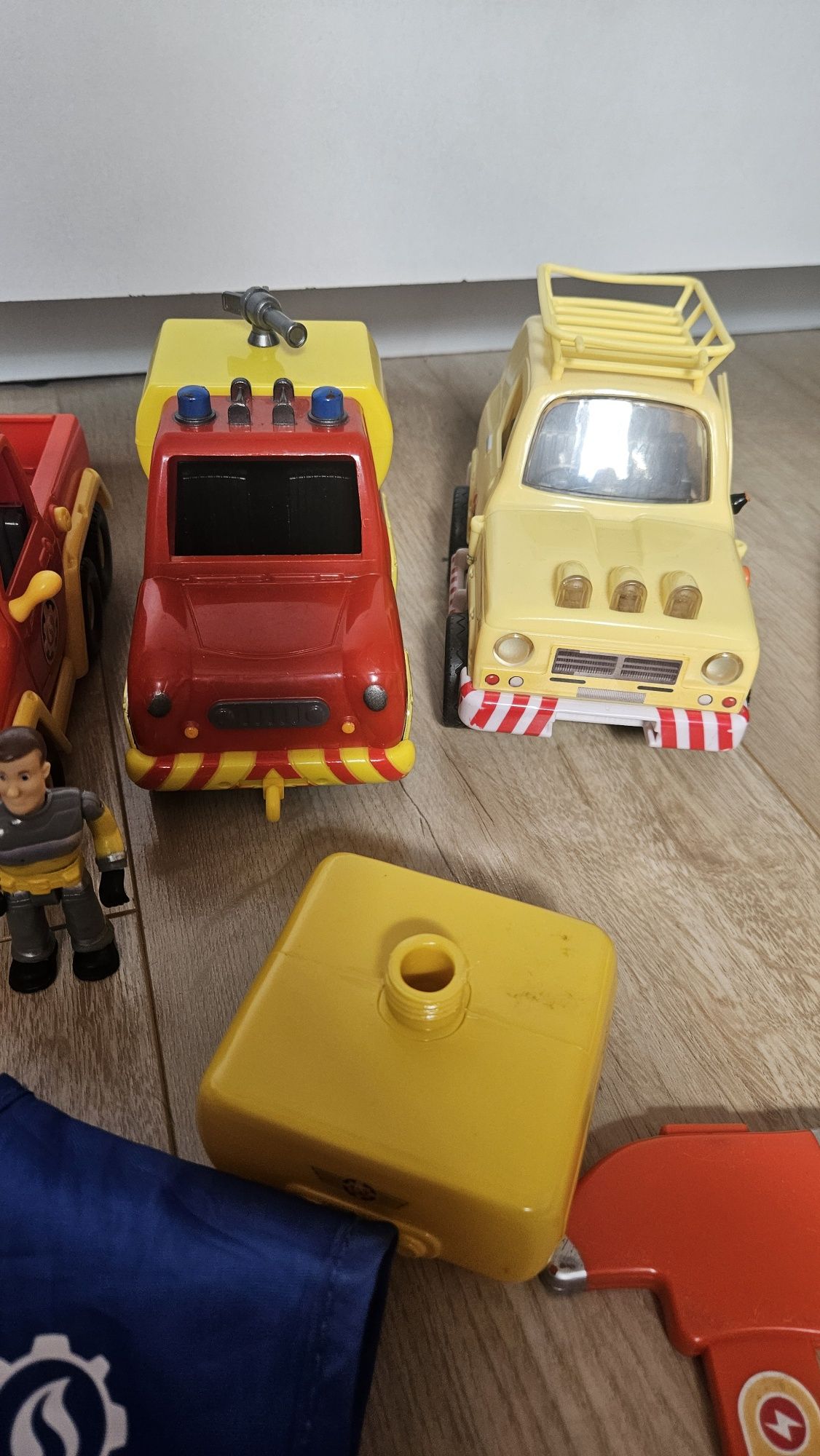 Duży zestaw strażak sam, kamizelka, światełka, dźwięki