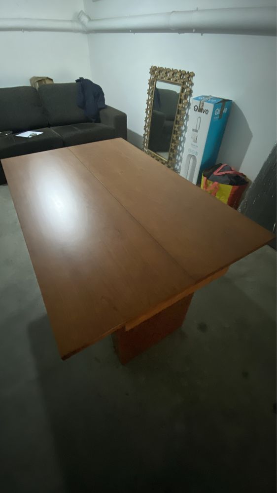 Mesa em Nogueira Natural - Extensivel