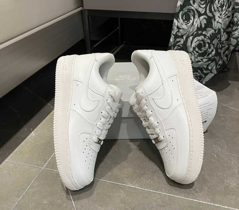Buty/Nike_AirForce1White "Nowe Trampki"  Roz.42