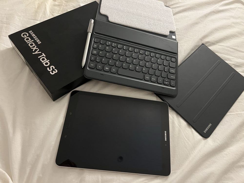 Tablet SAMSUNG Galaxy S3 + capa + capa com teclado e Spen
