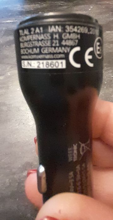 Carregador universal de isqueiro para telemóveis