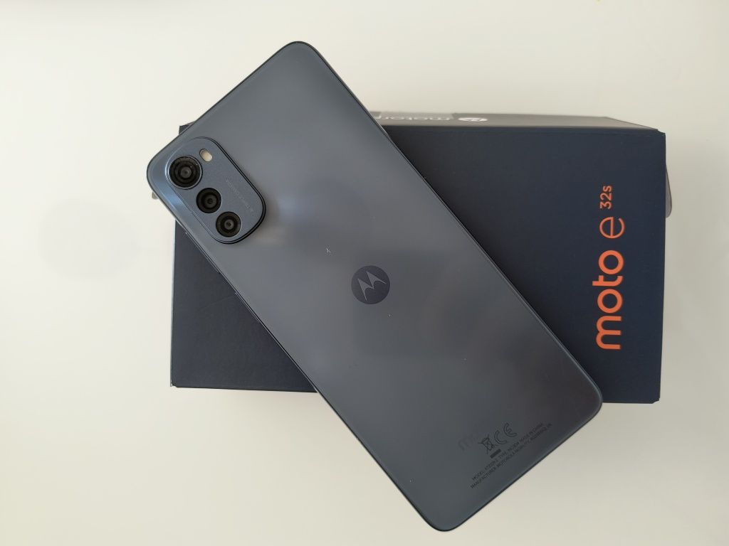 Motorola e32s na gwarancji jak nowa