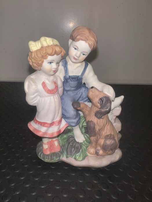 Figurka dzieci z psem