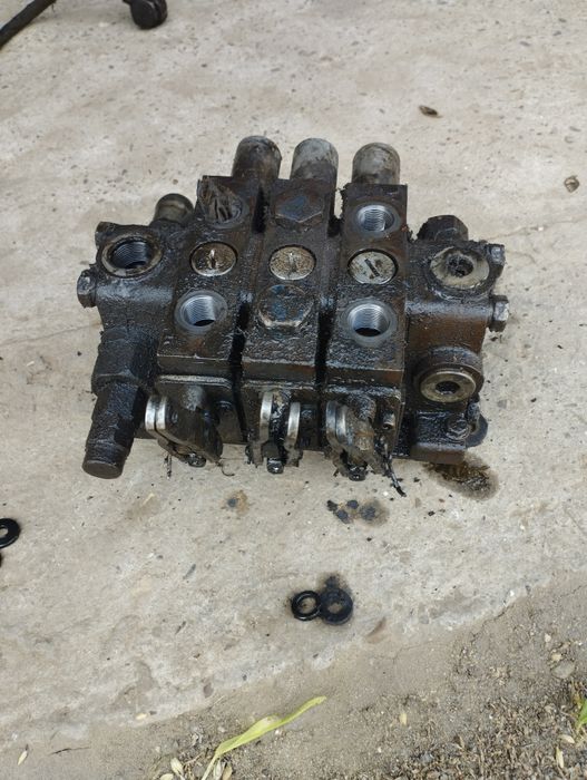 Продам розподільник МТЗ і догружатель